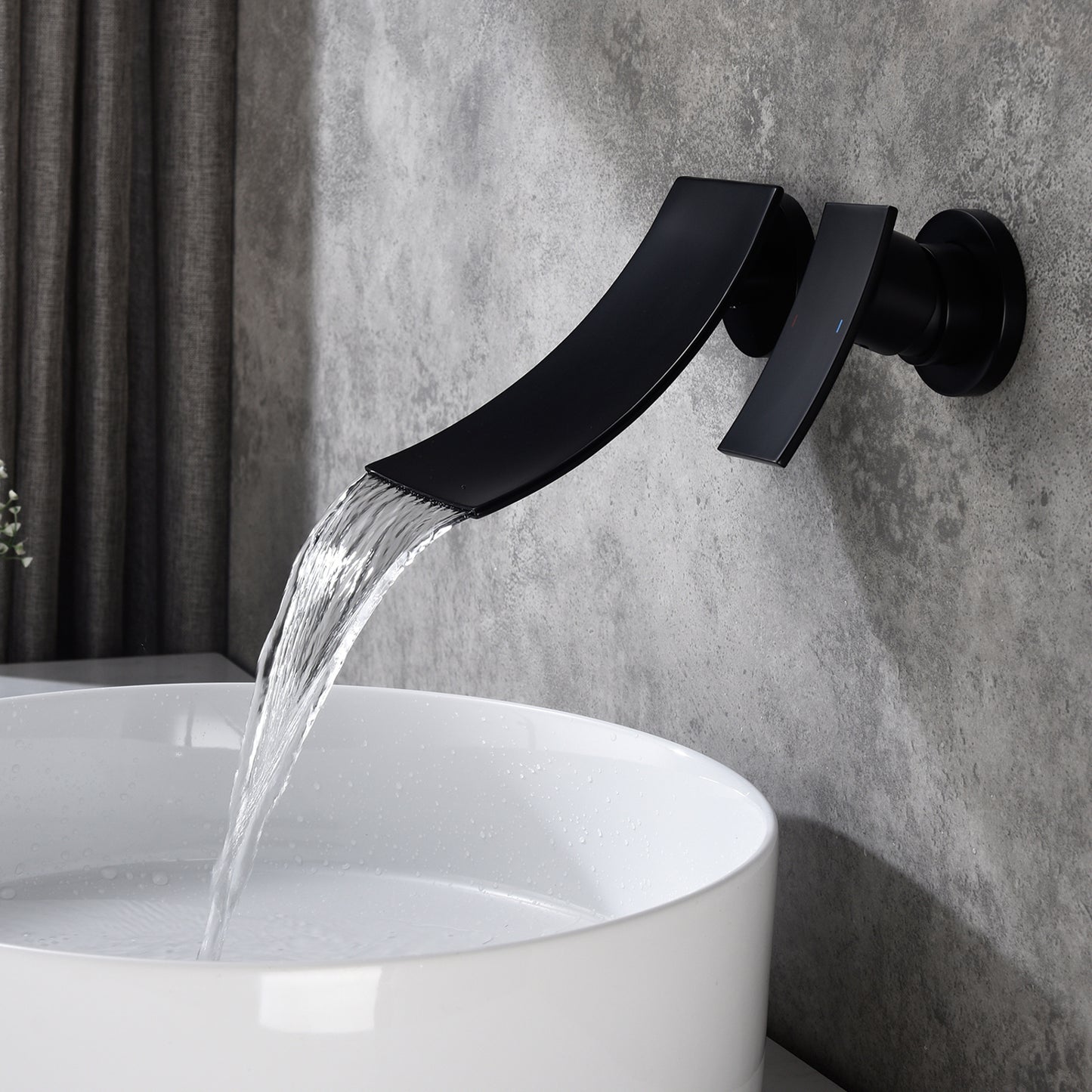 Wall mounted bathroom waterfall faucet